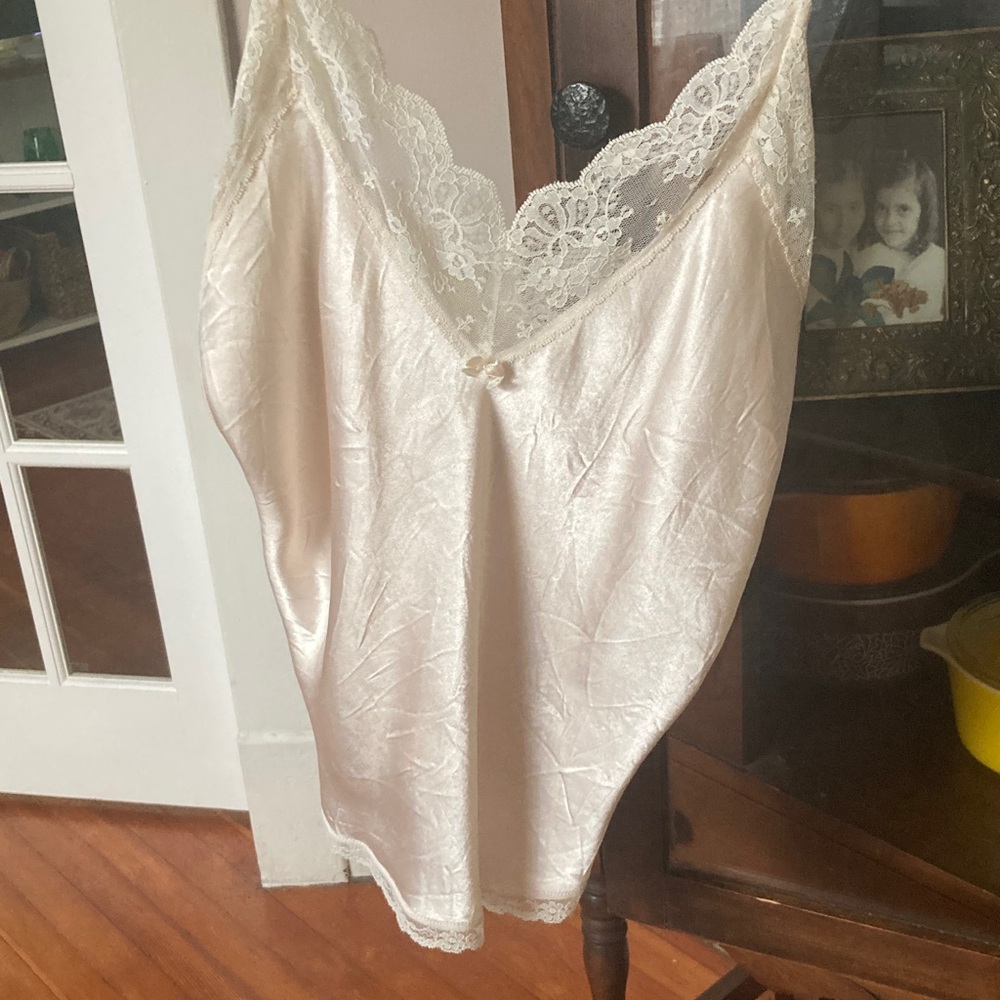 Satin slip cami top white lace pale pink cream. Canada 80sToronto. Small approx.